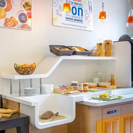 Hotel Ibis Budget Centre Renove En 2025 - Economique Au Centre De