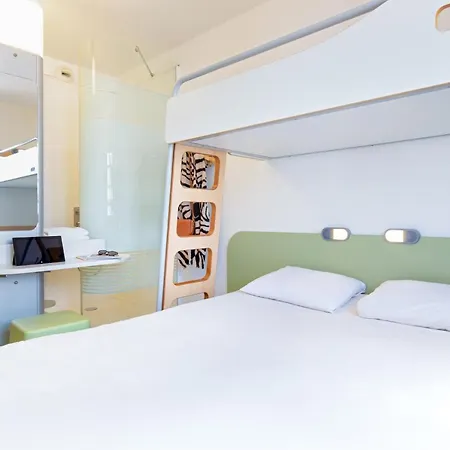 Ibis Budget Centre فندق 2*