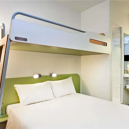 Hotel Ibis Budget Centre Rénové En 2025 - Economique Au Centre De Perpignan