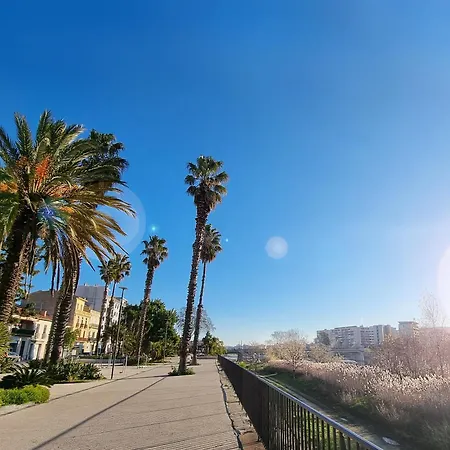 Hotel Ibis Budget Centre Renove En 2025 - Economique Au Centre De 2*