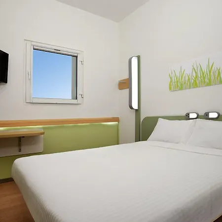 Ibis Budget Centre Rénové En 2025 - Economique Au Centre De Perpignan