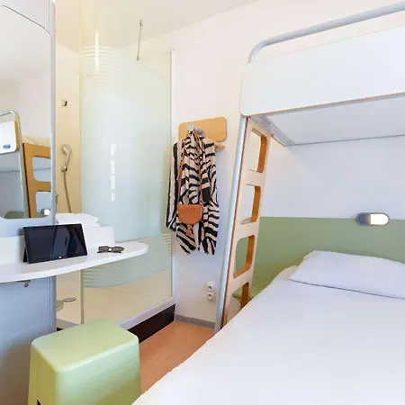 Hotel Ibis Budget Centre - Economique Au Centre De