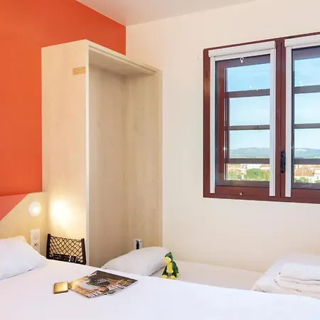 Hotel Ibis Budget Centre Rénové En 2025 - Economique Au Centre De 2*
