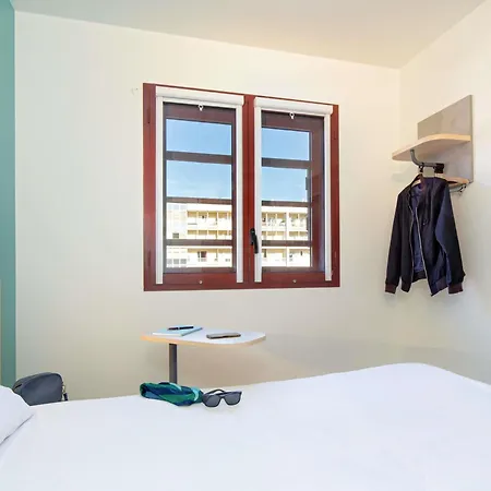 Hotel Ibis Budget Centre Renove En 2025 - Economique Au Centre De Perpignan