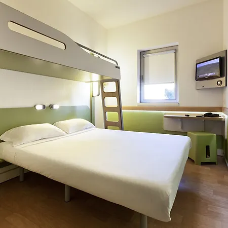 Ibis Budget Centre - Economique Au Centre De 2* פרפיניין