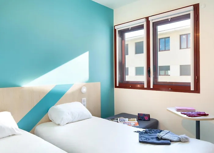 Hotel Ibis Budget Centre Renove En 2025 - Economique Au Centre De 2*