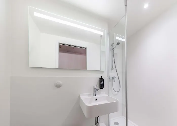 Ibis Budget Centre Renove En 2025 - Economique Au Centre De ホテル 2*