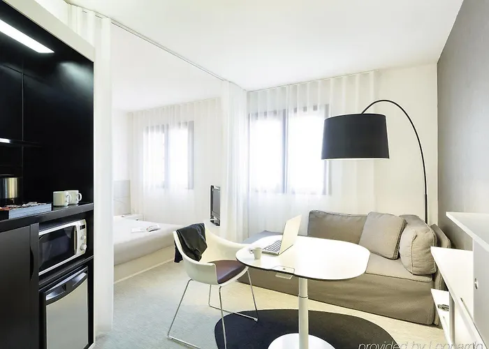 Ibis Budget Centre Renove En 2025 - Economique Au Centre De 2* ペルピニャン